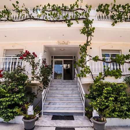 Hotel Fourkos Лименас Екстериор снимка
