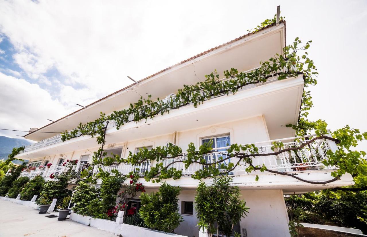 Hotel Fourkos Лименас Екстериор снимка