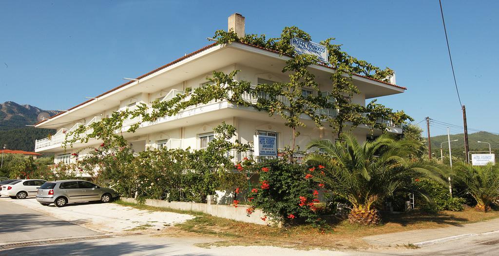Hotel Fourkos Лименас Екстериор снимка
