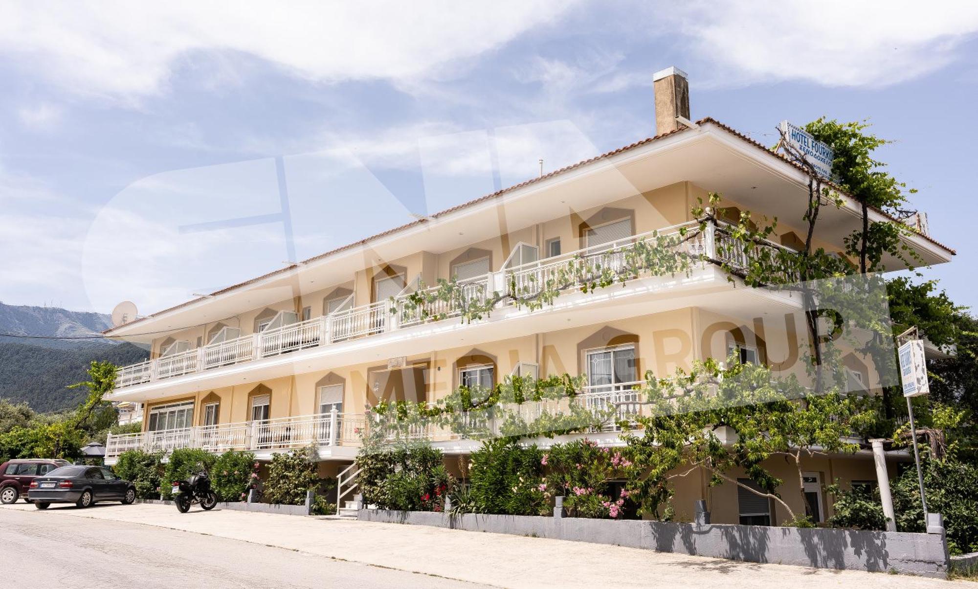 Hotel Fourkos Лименас Екстериор снимка