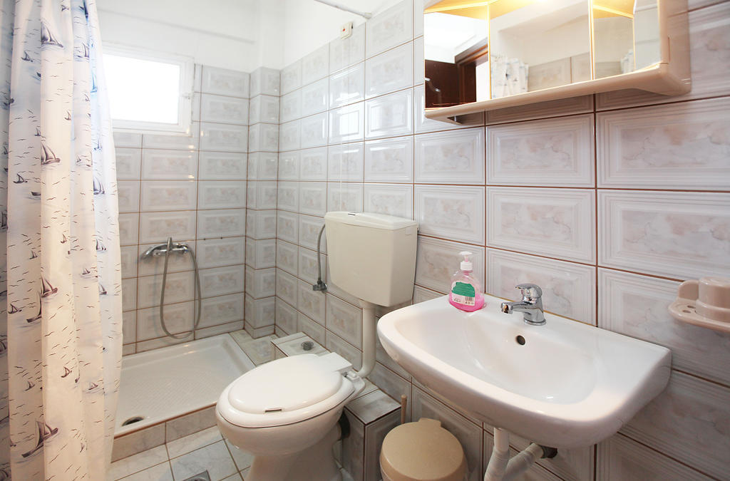 Hotel Fourkos Лименас Стая снимка