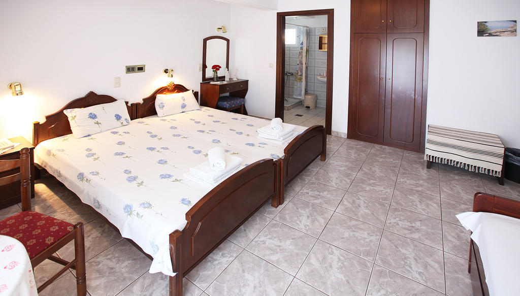 Hotel Fourkos Лименас Екстериор снимка