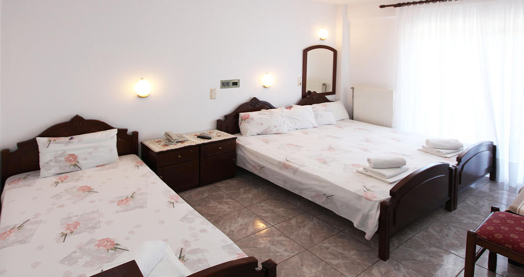 Hotel Fourkos Лименас Екстериор снимка